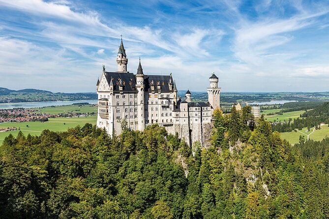 private-tour-to-the-zugspitze-neuschwanstein-castle-with-lunch