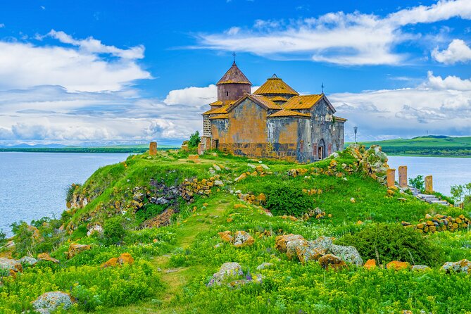 private-tour-tsaghkadzor-ropeway-kecharis-monastery-sevan-lake-sevanavank