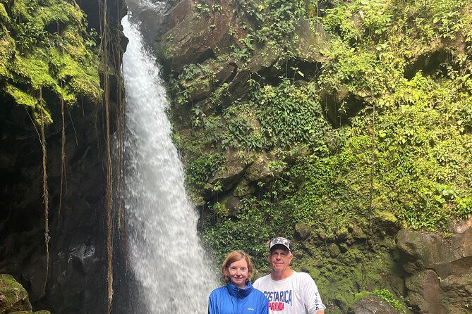 private-tour-waterfalls-and-volcanic-hot-springs-with-pick-up