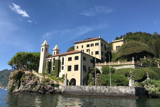 private-tour-with-classic-wooden-boat-on-lake-como-2