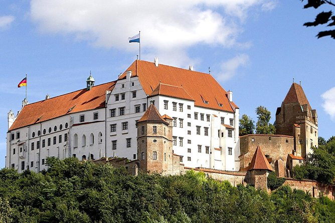 private-transfer-from-munich-to-nuremberg-with-2-hours-for-sightseeing
