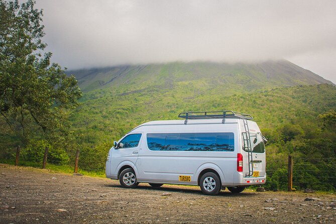 private-transfer-from-sjo-airport-to-la-fortuna-van-a-c-wif