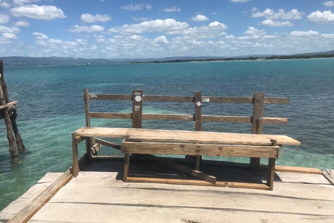 private-transportation-from-montego-bay-to-black-river-safari-and-pelican-bar