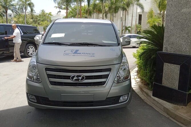 private-transportation-punta-cana-la-romana-airport-hotels