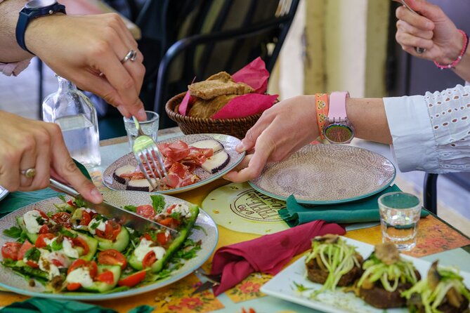 private-walking-tour-gastronomic-food-tour-in-thessaloniki-2