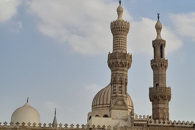 private-walking-tour-in-elmoez-street-khan-elkhalili-market