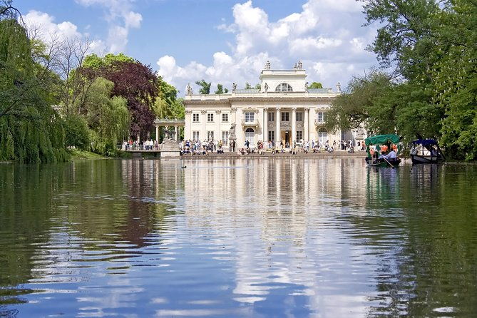 private-warsaw-city-tour-with-social-distance-bus