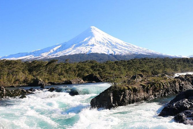 puerto-varas-full-day-osorno-volcano-and-petrohue-falls