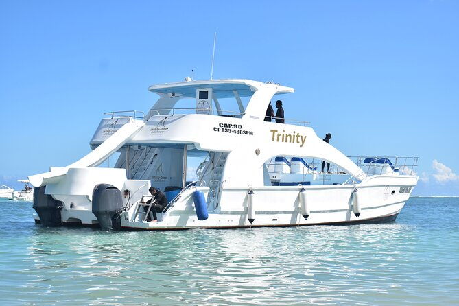 punta-cana-booze-cruise-snorkeling-sand-bar-with-entertainment