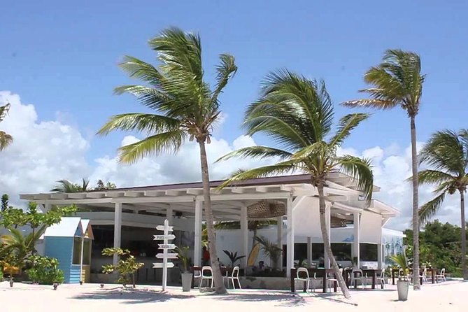punta-cana-cenote-hoyo-claro-and-juanillo-beach-private-tour