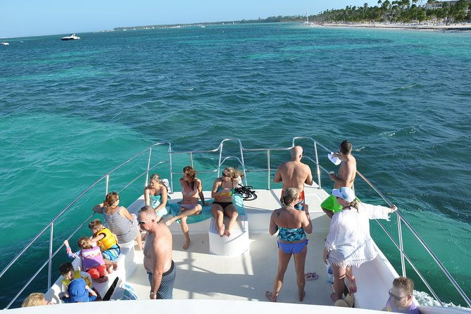 punta-cana-combo-tour-snorkeling-catamaran-cruise-parasailing
