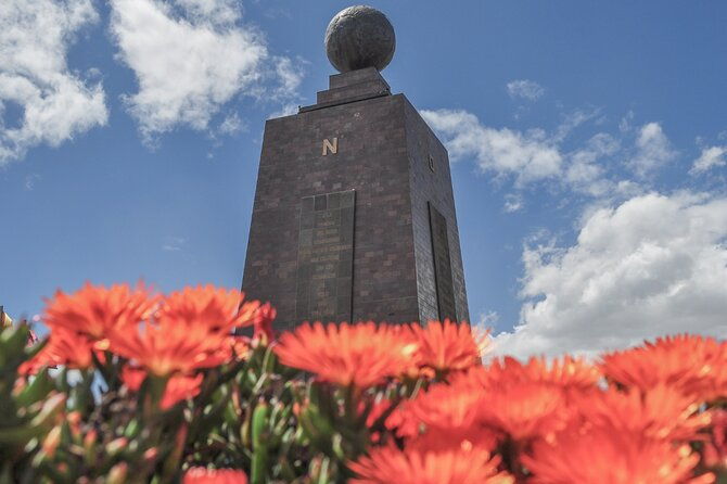 quito-half-day-tour-equator-line-and-pululahua-crater-all-entrances-included