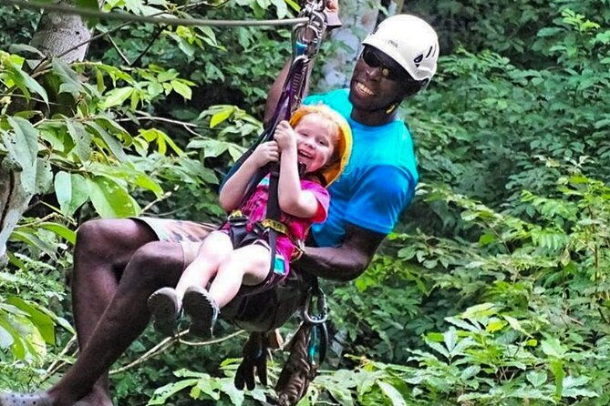 rainforest-horsebackwaterfall-rappelling1-3-miles-in-zip-line-combolunch