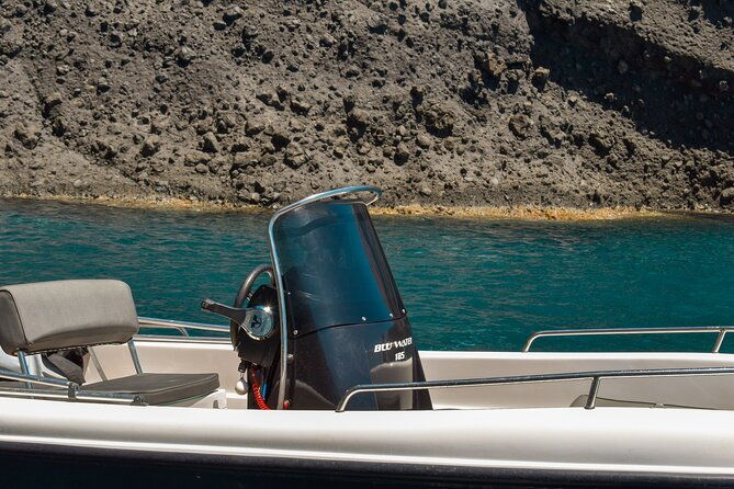 rent-a-boat-with-30-50hp-engine-in-santorini-without-a-license