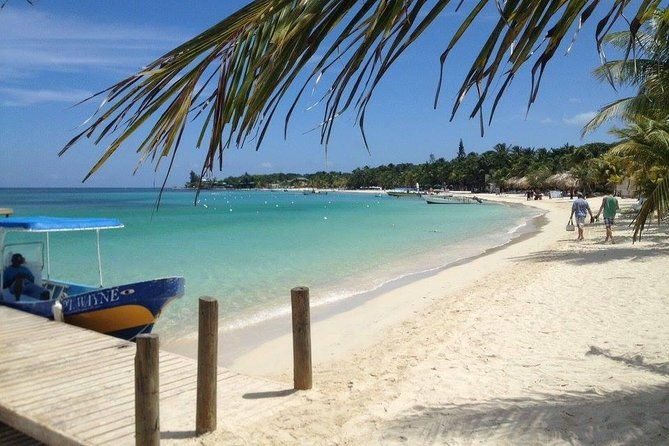 roatan-sea-kayak-snorkel-and-swim