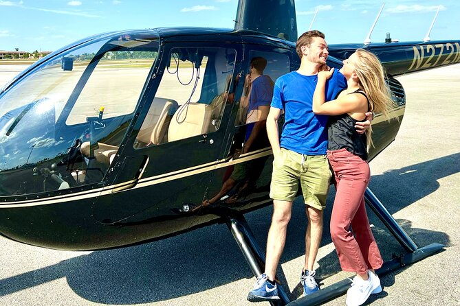 romantic-miami-helicopter-tour-with-champagne