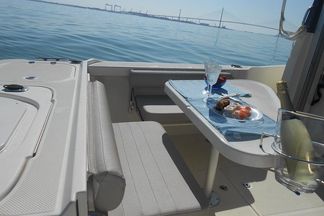 romantic-walk-in-the-bay-of-cadiz