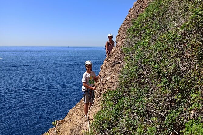 rope-climbing-adventure-and-hiking-in-la-ciotat