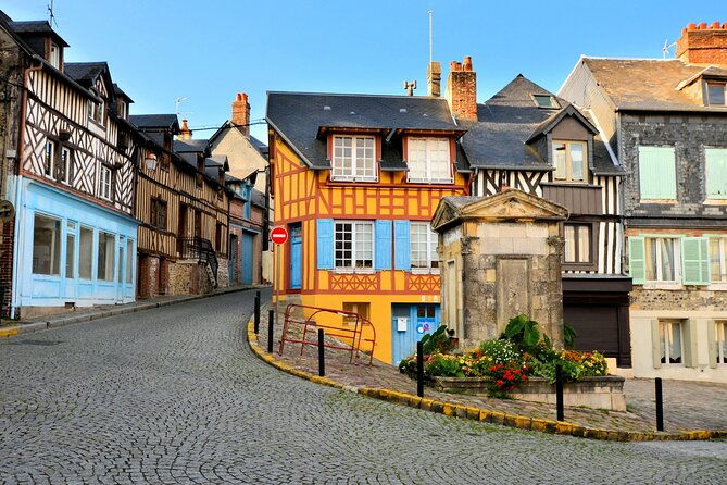 round-trip-shuttle-transfer-between-le-havre-and-honfleur