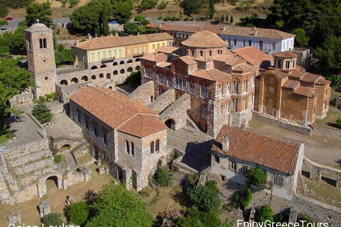 sacred-delphi-osios-loukas-in-a-full-day-private-tour