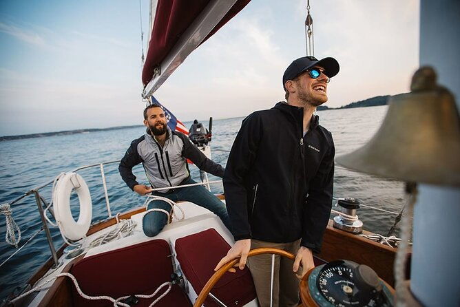 sail-bainbridge-island-seattle-waters-luxury-classic-sailboat