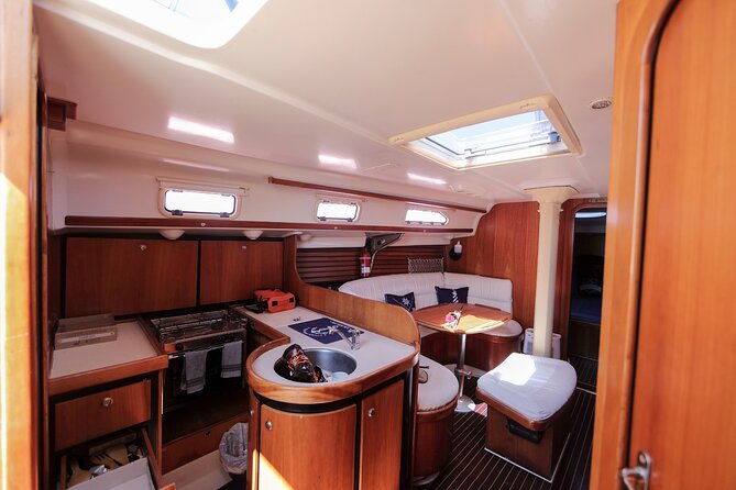 sailboat-ride-for-private-groups-in-barcelona