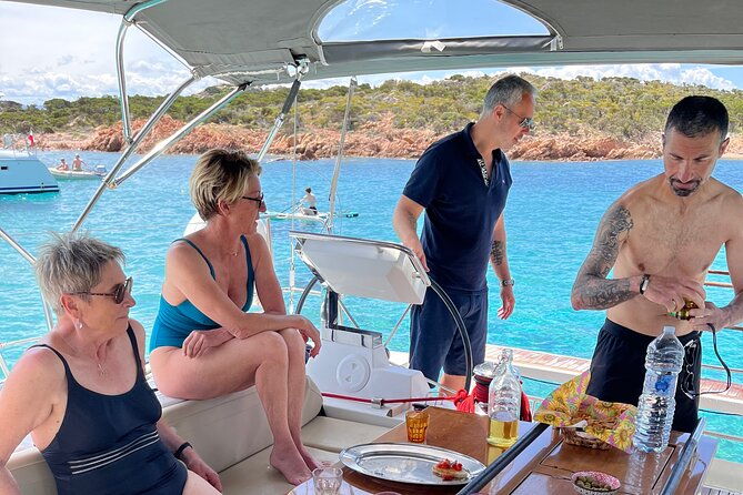 sailing-boat-tour-in-the-la-maddalena-archipelago