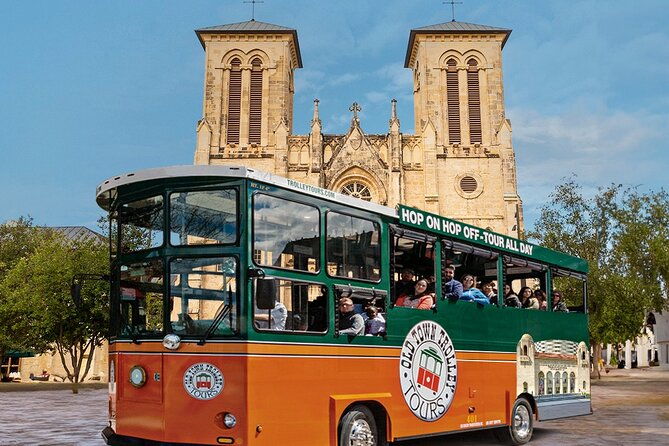 san-antonio-hop-on-hop-off-trolley-tour