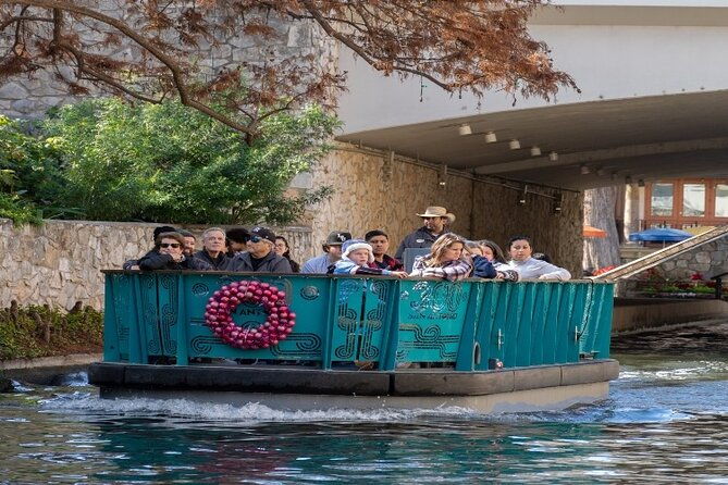 san-antonio-small-group-walking-tour-with-riverwalk-boat-cruise-2