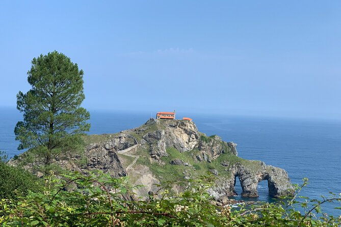 san-juan-de-gaztelugatxe-with-winery-visit-and-lunch-from-bilbao