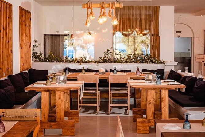 santorini-like-a-local-discover-local-flavors-by-exploring-the-island