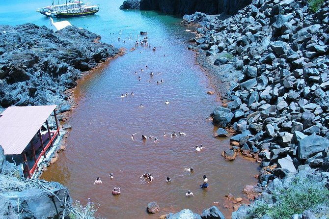 santorini-volcanic-islands-cruise-volcanohot-springsthirassia-and-oia-sunset