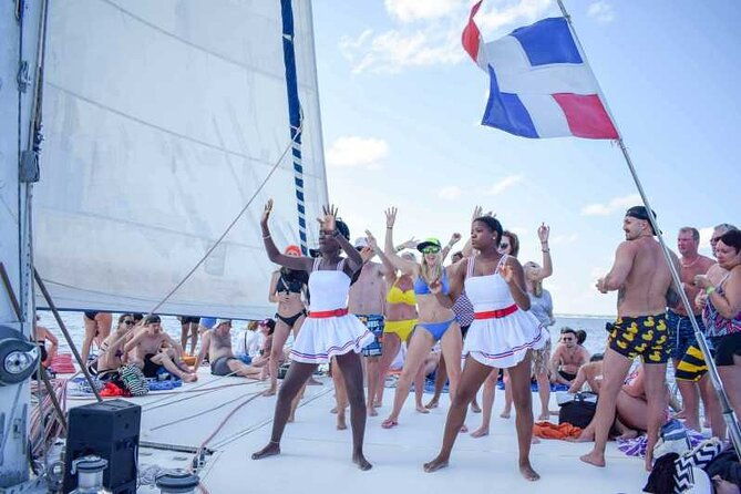 saona-island-catamaran-adventure-with-free-food-and-transportation
