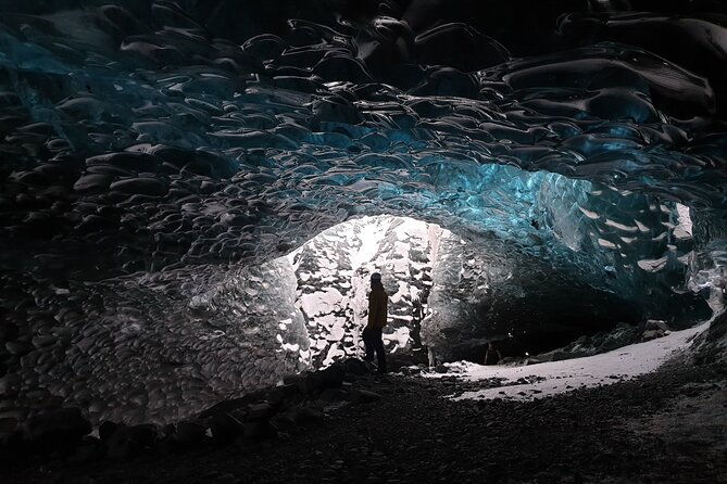 sapphire-ice-cave-tour-from-jokulsarlon-extra-small-group