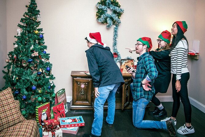 saving-christmas-escape-room-in-chattanooga