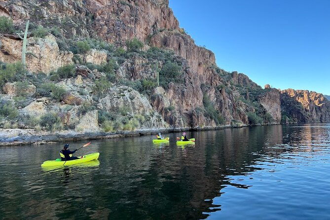 scenic-guided-kayaking-tour-on-saguaro-lake
