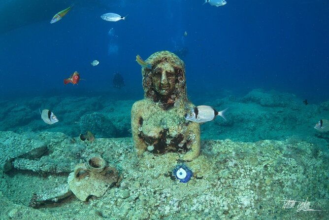 scuba-diving-under-water-museum