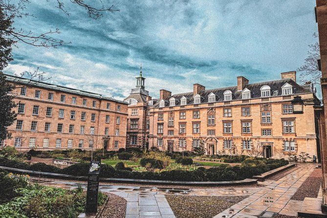 secrets-of-kings-college-cambridge-hawking-darwin-newton