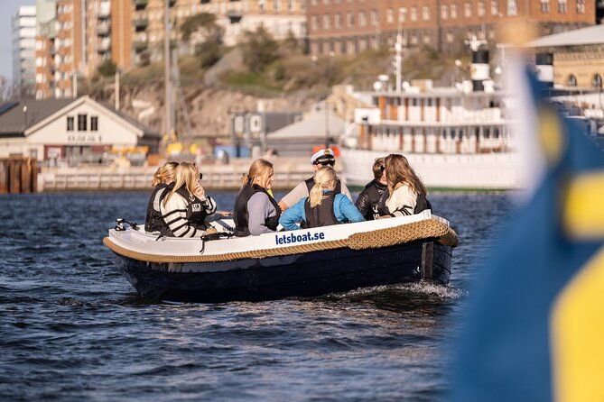 self-drive-electric-boat-in-the-canals