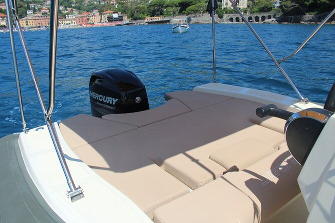 self-drive-no-licence-boat-rental-in-portofino-gulf