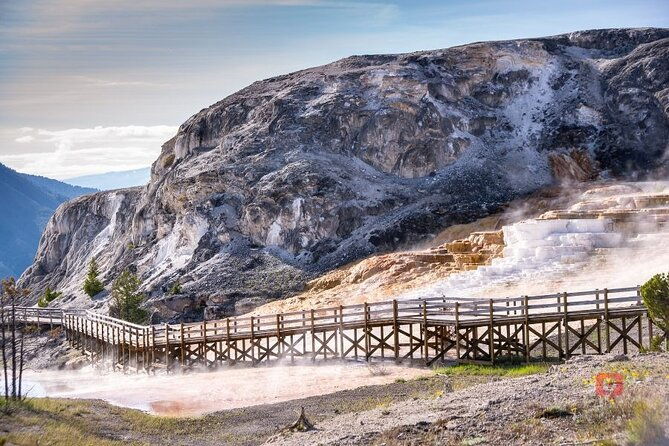 self-guided-audio-driving-tour-in-yellowstone-and-grand-teton