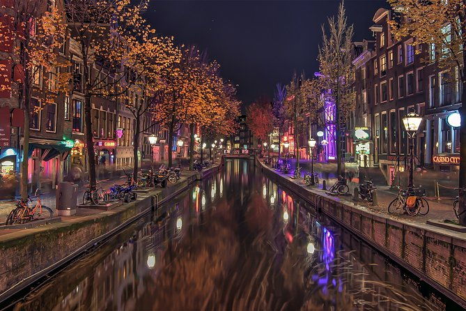 self-guided-audio-tour-of-the-red-light-district