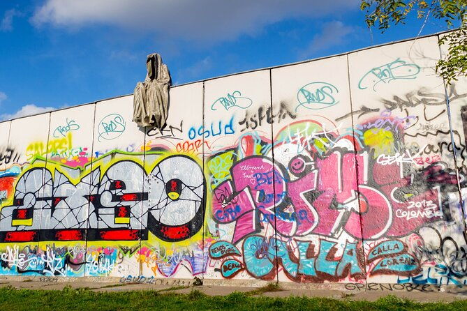 self-guided-audio-tour-the-fall-of-the-wall-a-light-for-humanity-2