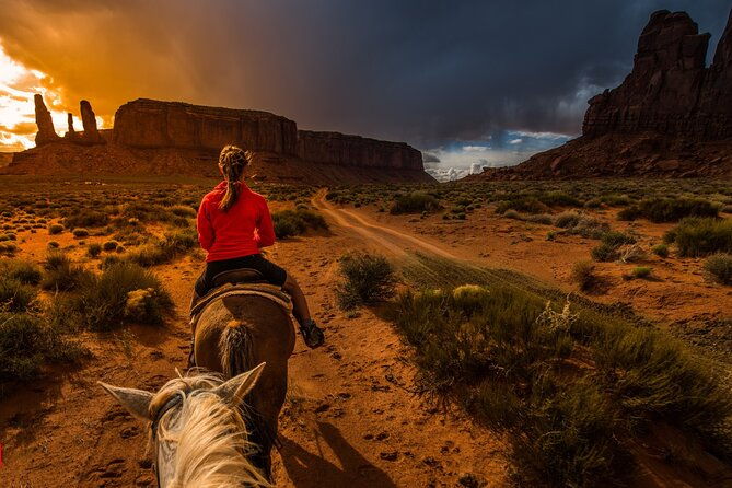 self-guided-driving-audio-tour-of-monument-valley
