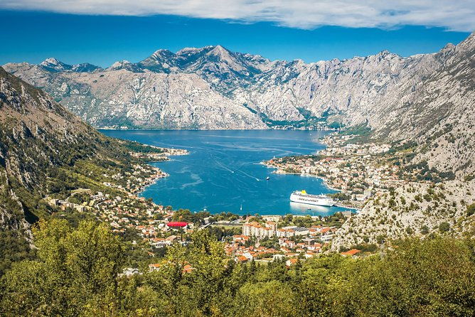semi-submarine-kotor-bay-panorama-underwater-experience-2