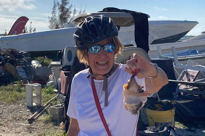 shared-island-bike-tour-in-bailey-town