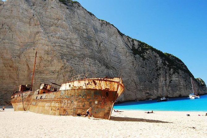 shipwreck-and-blue-caves-8m-private-boat-tour-up-to-11pax-2
