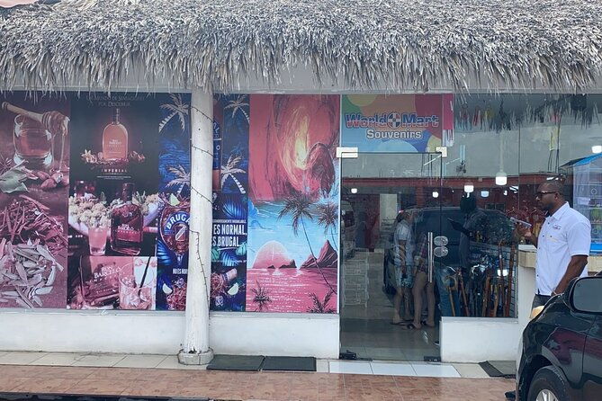 shopping-tour-punta-cana-with-private-transportation