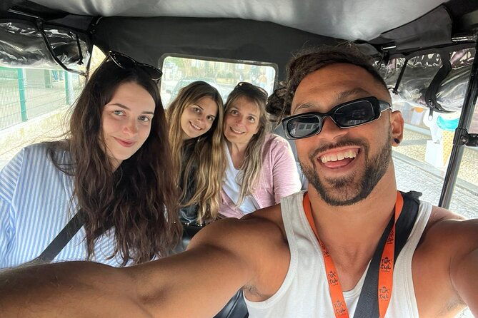sintra-tour-to-pena-palace-in-vintage-car-private-day-tour