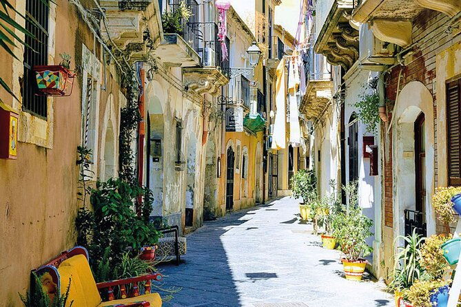 siracusa-walking-tour-with-audio-and-written-guide-by-a-local